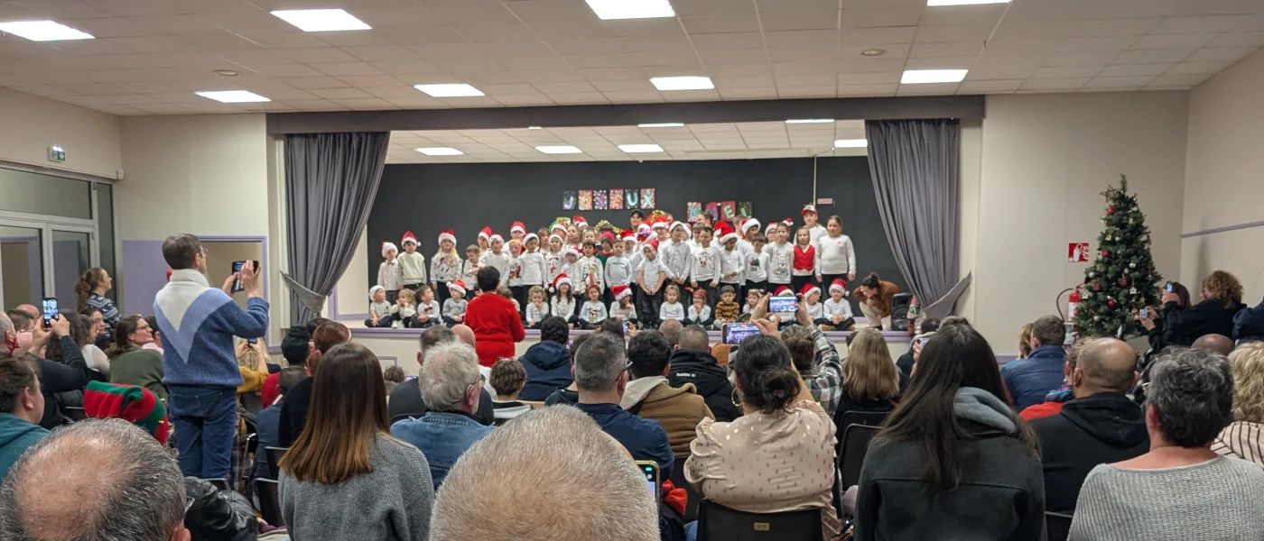 C'était la fête de Noël des écoles du RPI Étréchy-Gron-Villequiers