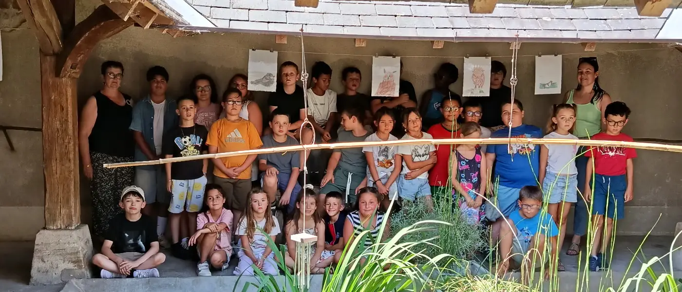 Les oiseaux de notre région à l’honneur : l’exposition des élèves au lavoir